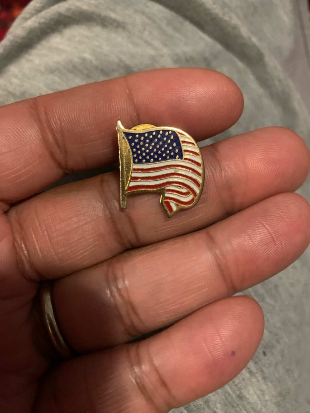 Vintage Patriotic American wavy Flag Lapel Pin